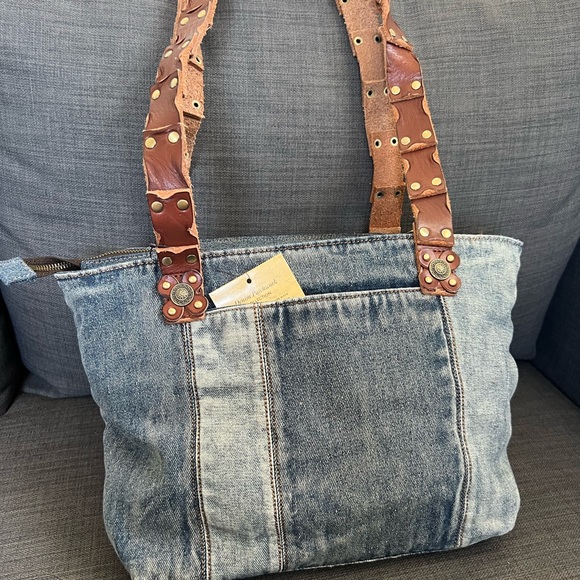 Patricia Nash Handbags - NWT PATRICIA NASH NEVOSO TOTE BAG